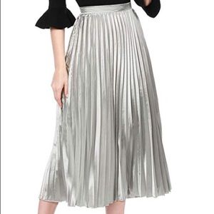 SILVER ACCORDION SKIRT
